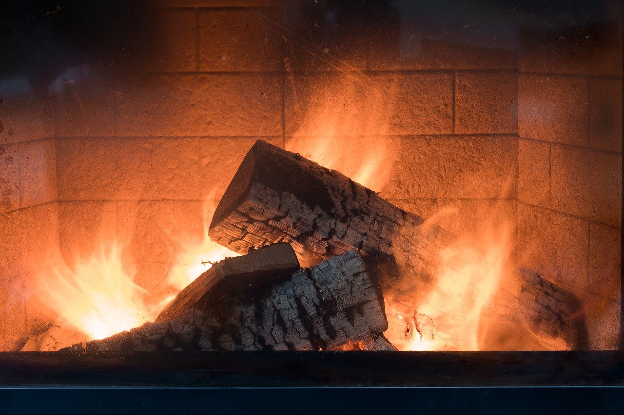 COME SI ACCENDE IL CAMINO O STUFA A LEGNA CON FUOCO DALL'ALTO? CORRETTA  ACCENSIONE DEL FUOCO! 